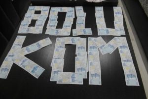 Sahte parayla alışveriş yapanlar yakalandı!