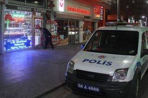 İkinci el telefon kavgası kanlı bitti
