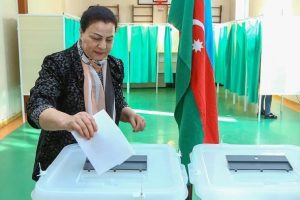 Azerbaycan cumhurbaşkanını se&ccedil;iyor
