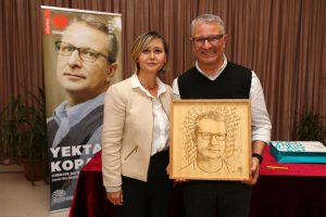 Bursa'da Edebi Kazılar etkinliğinin konuğu Yekta Kopan oldu