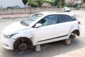 Lastik hırsızları vatandaşların korkulu r&uuml;yası oldu