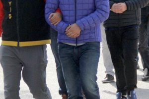20 &uuml;niversite &ouml;ğrencisine ter&ouml;rden g&ouml;zaltı