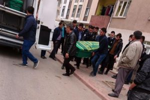 16 yaşındaki &ccedil;ocuk kendini asarak intihar etti