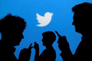 Apple'dan Twitter'a 'zararsız emoji' değişimi!