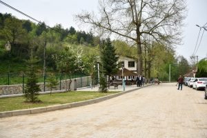 Bursa T&uuml;fek&ccedil;ikonak Mahallesi yeni meydanına kavuştu