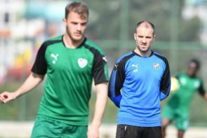 Bursaspor'da ilk ma&ccedil;ında g&uuml;len tek isim Mustafa Er oldu