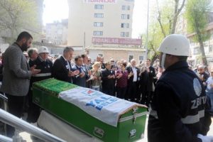 Eski CHP Belediye Başkanı Mehmet Durmam toprağa verildi