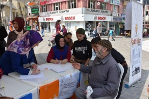 Bursalı vatandaşlar Afrin'deki askerlere duygularını yazdı