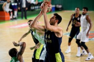 Fenerbah&ccedil;e Doğuş farklı kazandı