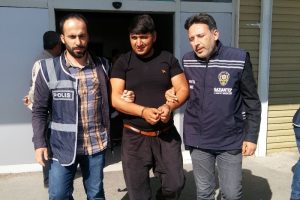 290 bin TL &ccedil;alan hırsızlar yakalandı