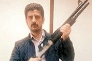 &Uuml;niversiteye kargoyla pompalı silah gelmiş!