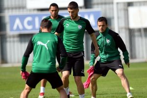 Bursaspor deplasmanda G&ouml;ztepe'nin konuğu oluyor