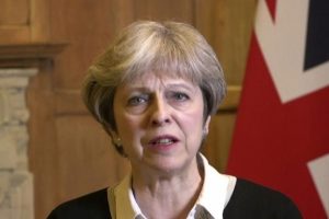 Theresa May operasyonu canlı yayında anlattı