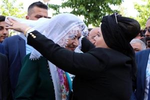 Meral Akşener: Gerekirse başımızdaki &ouml;rt&uuml;y&uuml; &ccedil;ıkarırız