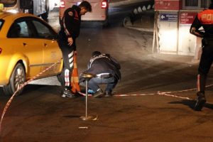 Taksiciler arasında silahlı kavga: 2 yaralı