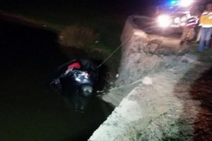 Otomobil gölete düştü! 2 ölü, 2 yaralı