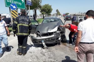 Adana'da trafik kazası: 3 yaralı