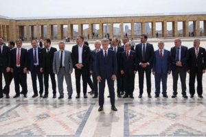 Trabzonspor yönetiminden Anıtkabir'e ziyaret
