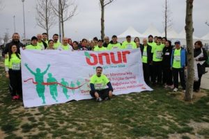 Bursa'dan İstanbul'a gidip omurilik felçlileri için koştular