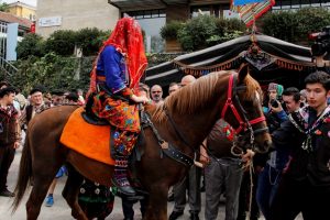 Bursa Turizm Haftası'nda "at ile gelin alma" geleneği canlandırıldı