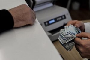 Yaşa takılıp emekli olamayanlar parasını b&ouml;yle alabilir!