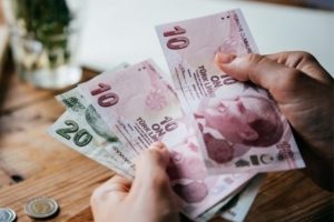 Emeklilere m&uuml;jde: O paralar maaşlara yansıdı!