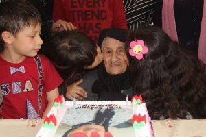 110 yaşındaki kadına doğum g&uuml;n&uuml; s&uuml;rprizi