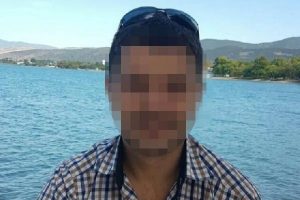 Bursa'da &ouml;ğrenciye tekme attığı &ouml;ne s&uuml;r&uuml;len &ouml;ğretmene g&ouml;zaltı!