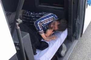 Bursalı gen&ccedil; bu kez Eskişehir'de ortaya &ccedil;ıktı! Yine otob&uuml;s ka&ccedil;ırdı...