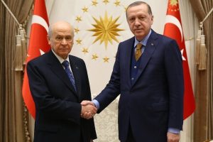 Erken se&ccedil;im kararı a&ccedil;ıklandı! Yeni se&ccedil;im sistemi nasıl işleyecek?