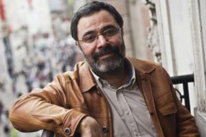Ahmet &Uuml;mit: "Yazan insanlar kendisi olmaya &ccedil;alışmalı"