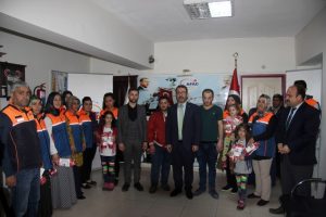 Suriyelilerin &uuml;lkelerine d&ouml;n&uuml;ş&uuml; s&uuml;r&uuml;yor