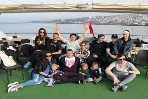 Trabzonspor oyuncularının teknede horon keyfi