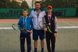 Bursa Yıldırımlı sporcular madalyaları topladı