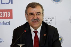 Karan: 100 yaş &uuml;zerindeki kadınlar erkeklere fark attı