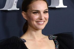 Natalie Portman &uuml;lkesinin &ouml;d&uuml;l&uuml;n&uuml; reddetti!