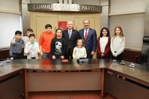 Kılı&ccedil;daroğlu, Bursalı &ccedil;ocukları ağırladı
