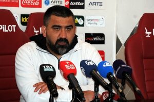 &Ouml;zat: Sokaktan adam toplasak &ccedil;ok daha farklı olurdu