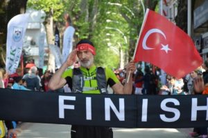 Afrin şehitleri için Bursa İznik'te 140 kilometre koştu