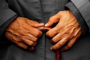 'T&uuml;rkiye'de 4 bin 990 kişi 100 yaşından b&uuml;y&uuml;k'