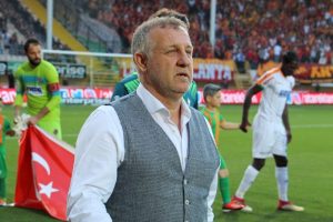 Bakkal: Alanyaspor ligde kalması gereken bir takımdır