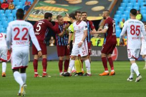 Trabzonspor Avrupa yolunda yara aldı