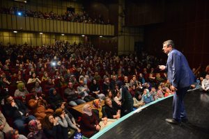 Bursa Yıldırım'da g&ouml;n&uuml;llere taht kuran seminer
