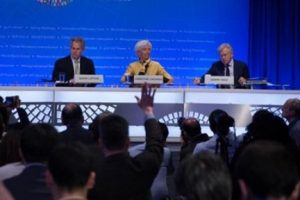 IMF &uuml;yeleri i&ccedil;e d&ouml;n&uuml;k politikalarda geri adım attı