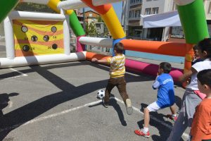 Bursa &Uuml;&ccedil;evler'de spor dolu g&uuml;n yaşandı