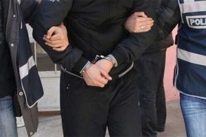 &Uuml;nal'ın emir subayı FET&Ouml;'den tutuklandı