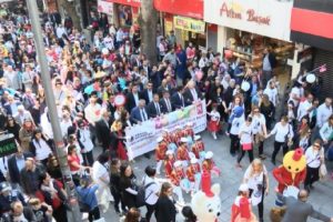 İstanbul'da 23 Nisan coşkuyla kutlandı