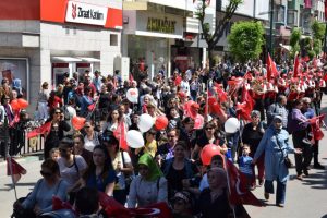 CHP Bursa 23 Nisan'ı kutladı