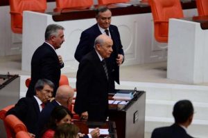 Konuşma sırası İYİ Parti'ye gelince Bah&ccedil;eli de ayrıldı