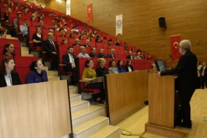 Bursa'da Sağlık Bilimleri Fak&uuml;ltesi'ne emeği ge&ccedil;enler unutulmadı